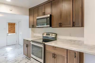 89 W Madge Avenue, Hazel Park, MI 48030 - Photo 8