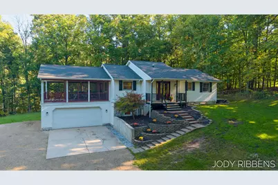 3215 Buchanan Street, Marne, MI 49435 - Photo 2