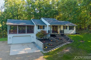 3215 Buchanan St, Marne, MI 49435 - Photo 2