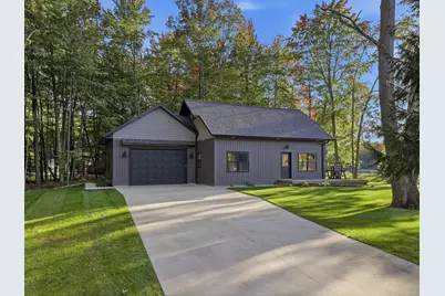 6854 Clubhouse Drive E, Canadian Lakes, MI 49346 - Photo 40