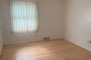21850 Glenmorra St, Southfield, MI 48076 - Photo 18
