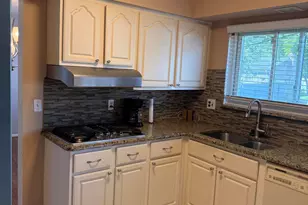 21850 Glenmorra St, Southfield, MI 48076 - Photo 8