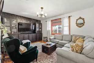325 Grand Ave NE, Grand Rapids, MI 49503 - Photo 2