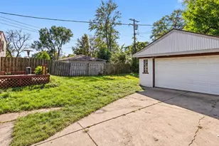 4556 Cleveland St, Wayne, MI 48184 - Photo 16