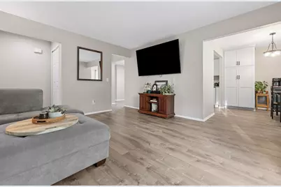 515 W Highland Road #E6, Howell, MI 48843 - Photo 4