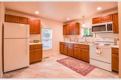 105 W Chicago Street, Quincy, MI 49082 - Photo 6