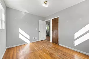 28787 Grandon Ave, Livonia, MI 48150 - Photo 12