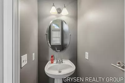 642 Clover Ridge Avenue NW, Grand Rapids, MI 49504 - Photo 22