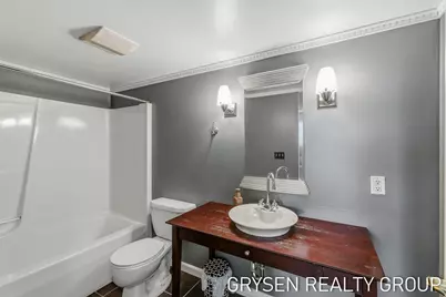 642 Clover Ridge Avenue NW, Grand Rapids, MI 49504 - Photo 30