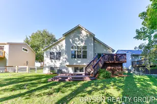 642 Clover Ridge Ave NW, Grand Rapids, MI 49504 - Photo 32