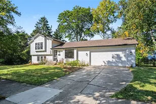 1931 Lonsdale Dr NE, Grand Rapids, MI 49503 - Photo 4