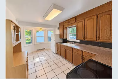 1922 Miles Avenue, Kalamazoo, MI 49001 - Photo 6