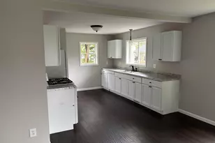 309 W Riverside Dr, Ionia, MI 48846 - Photo 8