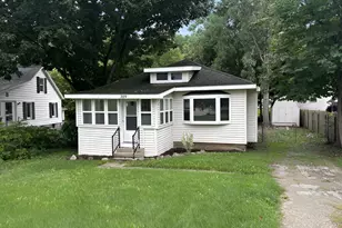 309 W Riverside Dr, Ionia, MI 48846 - Photo 1