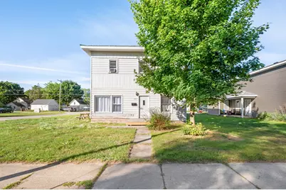 203 N 3rd Avenue, Big Rapids, MI 49307 - Photo 2