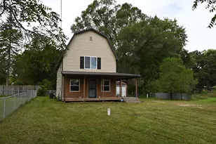 22415 Bedford Rd N, Battle Creek, MI 49017 - Photo 2