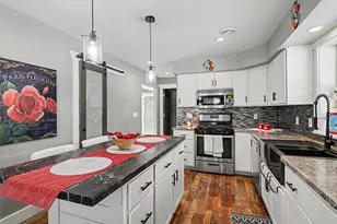 22415 Bedford Rd N, Battle Creek, MI 49017 - Photo 10