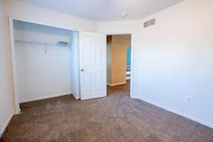 39244 Canterbury Dr, Harrison Township, MI 48045 - Photo 32
