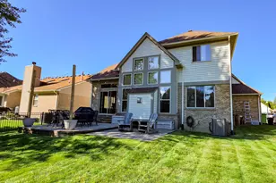 39244 Canterbury Dr, Harrison Township, MI 48045 - Photo 44