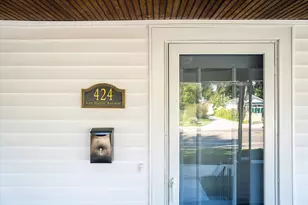 424 Van Raalte Ave, Holland, MI 49423 - Photo 6