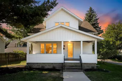 424 Van Raalte Avenue, Holland, MI 49423 - Photo 2