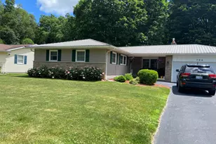 706 N Dr E, Marshall, MI 49068 - Photo 1