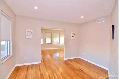 2349 Washtenaw Avenue, Ypsilanti, MI 48197 - Photo 8