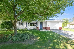 122 Kellogg St, Battle Creek, MI 49037 - Photo 1