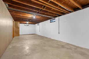 122 Kellogg St, Battle Creek, MI 49037 - Photo 24
