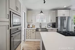 1362 Columbia Ave NE, Grand Rapids, MI 49505 - Photo 16