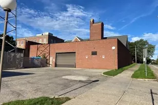 518 Columbus Ave, Grand Haven, MI 49417 - Photo 1