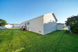 1055 Cambry Cir, Grass Lake, MI 49240 - Photo 38
