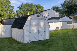 223 Harper Dr, Saline, MI 48176 - Photo 38