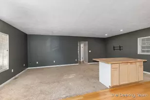 1621 Southampton Dr SE, Grand Rapids, MI 49508 - Photo 12