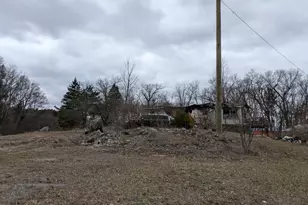 5024 W Fenwick Rd, Greenville, MI 48838 - Photo 2