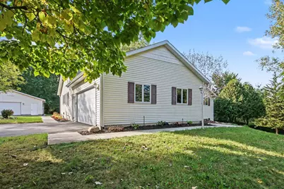 4533 Fruit Ridge Avenue NW, Grand Rapids, MI 49544 - Photo 4