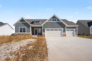 3640 Garner Dr, Zeeland, MI 49464 - Photo 2