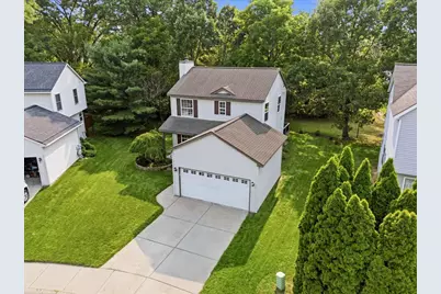 608 Heritage Circle, Fenton, MI 48430 - Photo 4