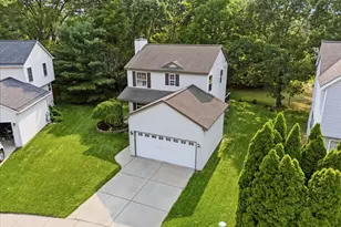 608 Heritage Cir, Fenton, MI 48430 - Photo 4