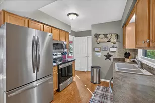 2009 Darby Dr, Lansing, MI 48906 - Photo 14