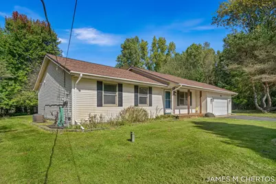 8283 Deer Valley Drive SE, Alto, MI 49302 - Photo 4