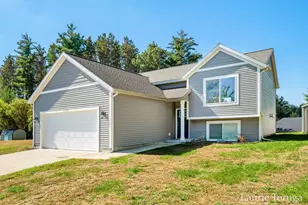 1893 Pineridge Dr, Hastings, MI 49058 - Photo 2