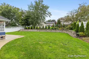 1805 Edgewood Ave SE, Grand Rapids, MI 49506 - Photo 36