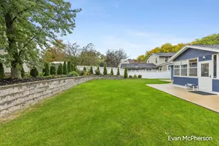 1805 Edgewood Ave SE, Grand Rapids, MI 49506 - Photo 32