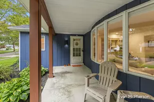 1805 Edgewood Ave SE, Grand Rapids, MI 49506 - Photo 4