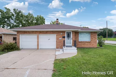 1135 Carrier Creek Boulevard NE, Grand Rapids, MI 49503 - Photo 1