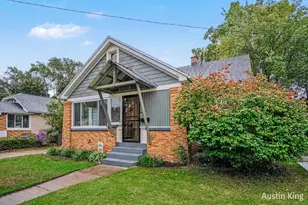 1026 Hollywood St NE, Grand Rapids, MI 49505 - Photo 2