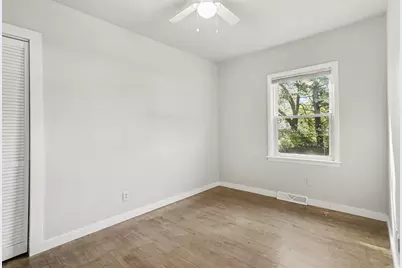 330 E Van Hoesen Boulevard, Portage, MI 49002 - Photo 8