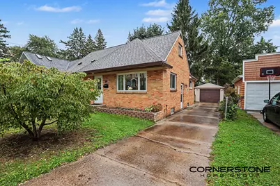 874 Beechwood Street NE, Grand Rapids, MI 49505 - Photo 2