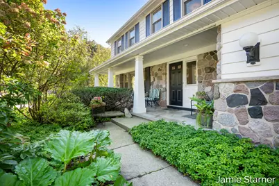 2110 Blueberry Drive NW, Grand Rapids, MI 49504 - Photo 2